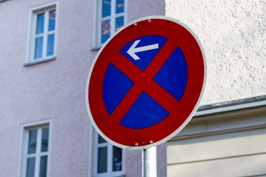 Verkehrsschild absolutes Halteverbot