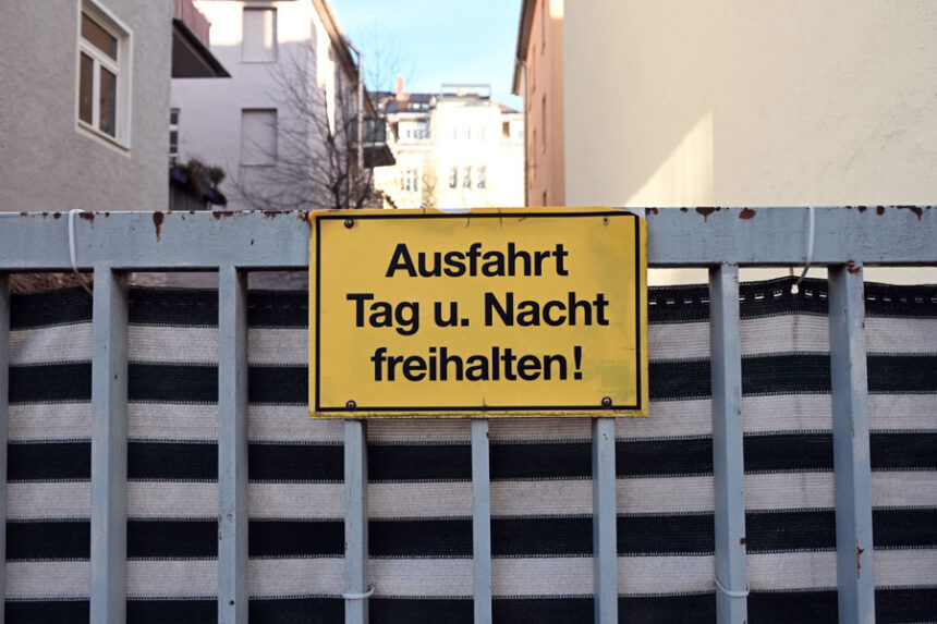 ausfahrt-frei-halten